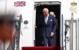 Король Британії вперше прибув у США