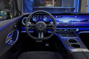 Mercedes-Benz показав салон електричного C-Class перед прем&rsquo;єрою