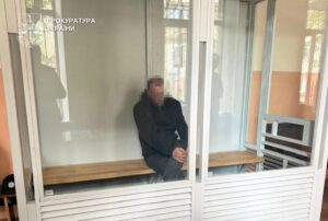 На Хмельниччині судитимуть чоловіка за насильство над падчеркою