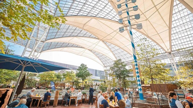 Названо аеропорти світу з найкращою їжею: Європа увірвалась в ТОП-10