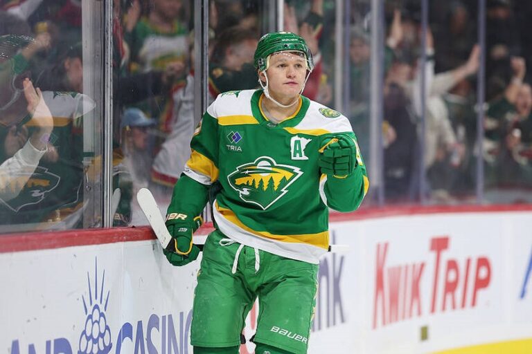 НХЛ: шість шайб від Тампи і перемога Міннесоти