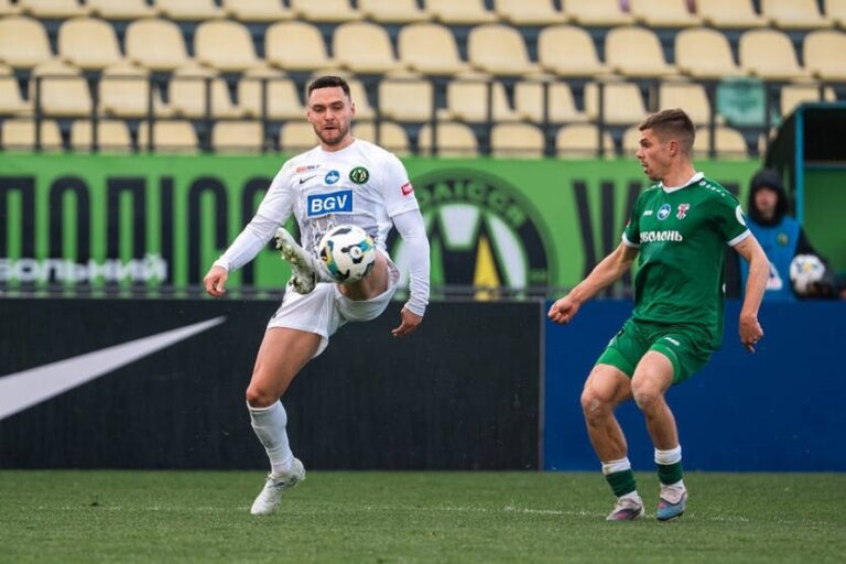 Полісся у матчі без одного гравця суттєво обіграло Оболонь