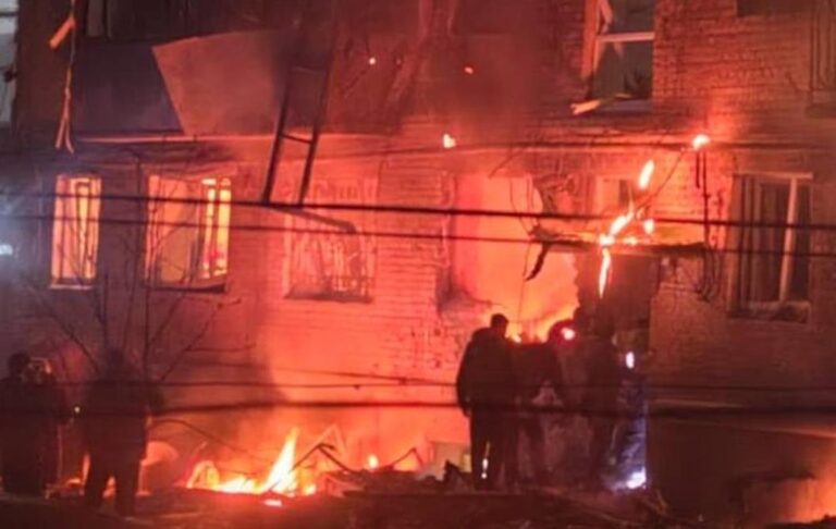 РФ двічі атакувала багатоповерхівки у Сумах