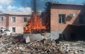 РФ вдарила по Прилуках: є постраждалий, у райвідділі поліції пожежа