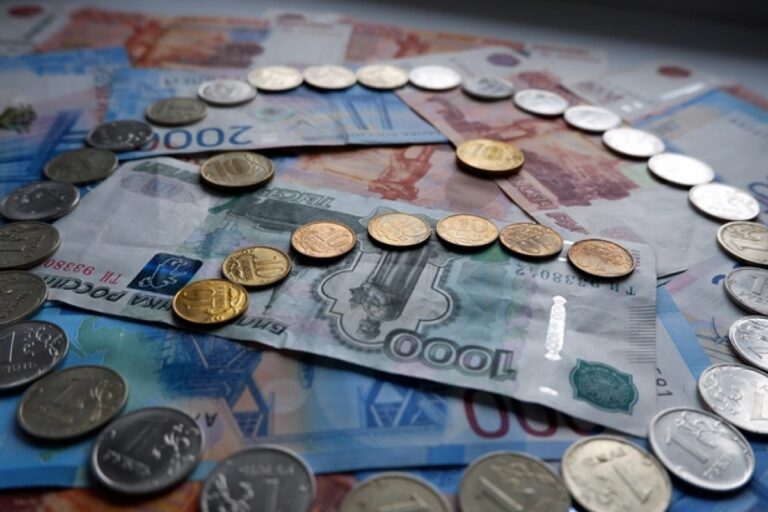 Російська промисловість прискорює падіння