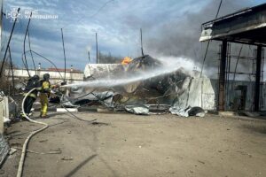 Російський дрон влучив у заправку на Харківщині