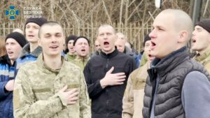 СБУ показала ексклюзивне відео з обміну полонених 11 квітня