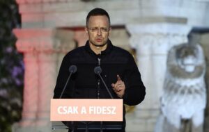 Сійярто зник з публічного простору після поразки Орбана – ЗМІ