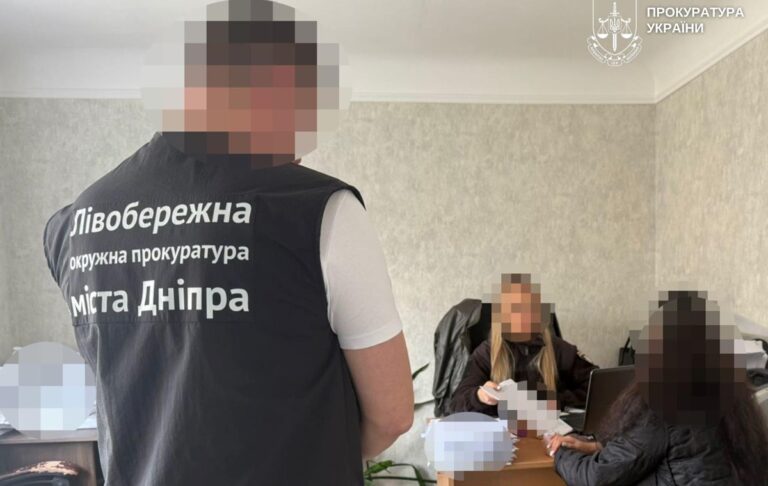 У Дніпрі бухгалтерка перерахувала шахраям 12 млн бюджетних коштів