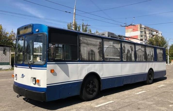 У Херсоні через обстріл РФ не працюють тролейбуси