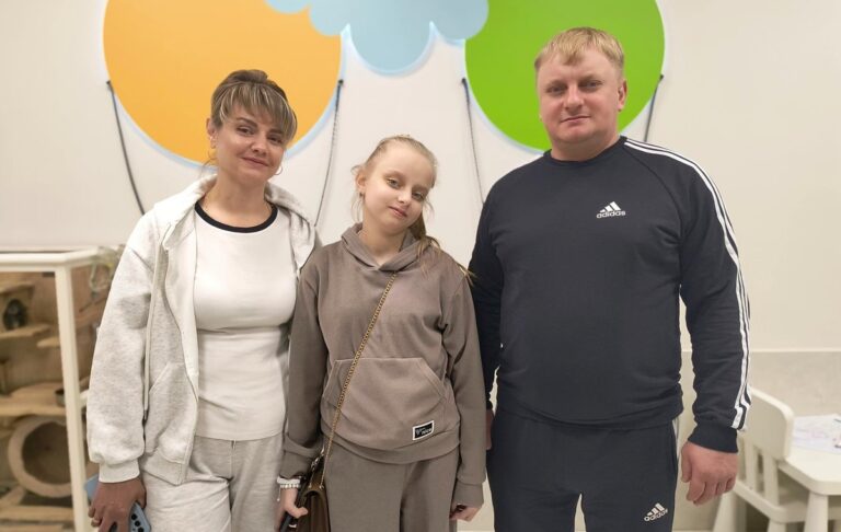 У Львові дівчинці пересадили нирку від батька та частину печінки від матері