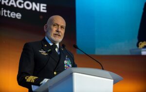 У НАТО заявили про “потік зброї” США для України