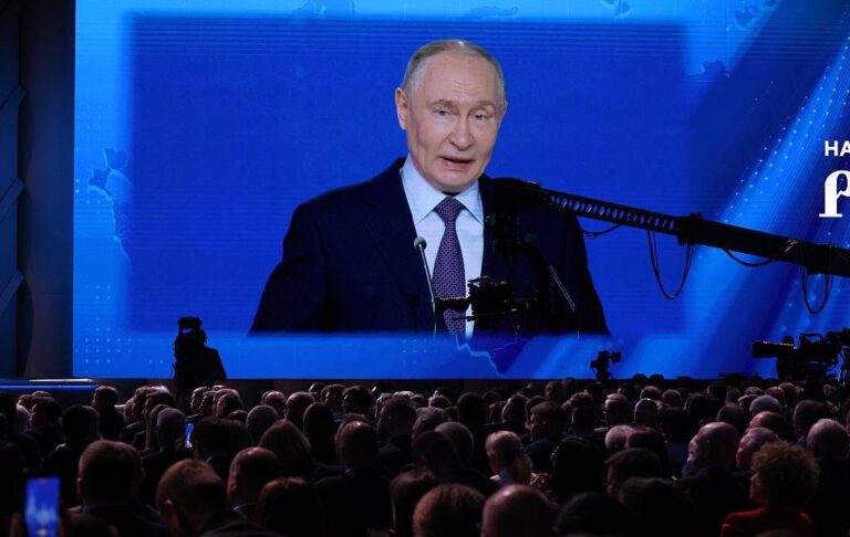 У Росії триває рекордне падіння рейтингу Путіна