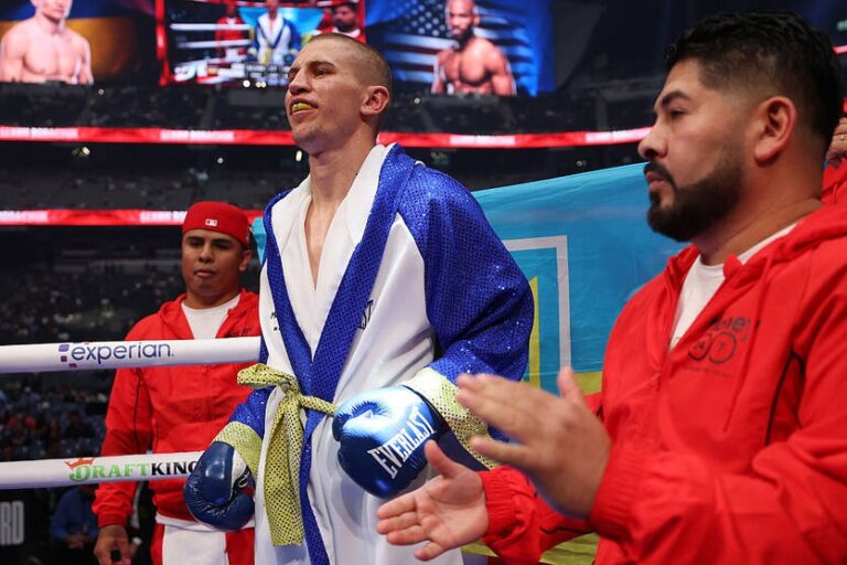 Українець вийде на ринг проти спадкоємця легенди боксу