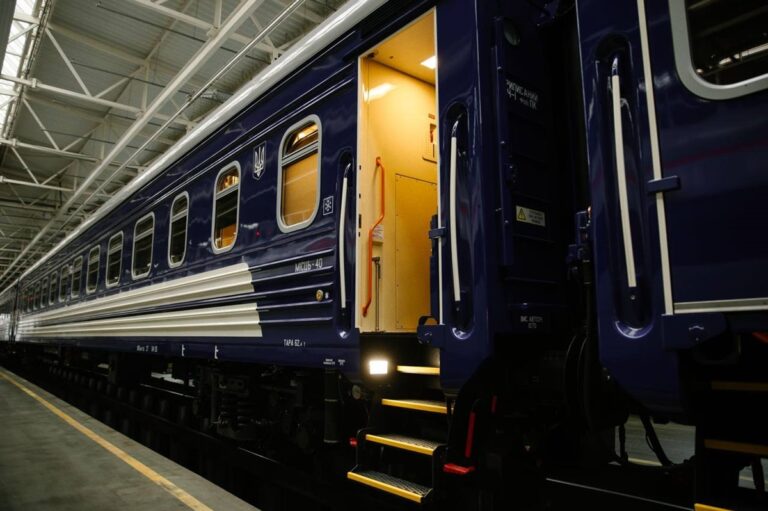 Укрзалізниця отримає сотню нових вагонів українського виробництва