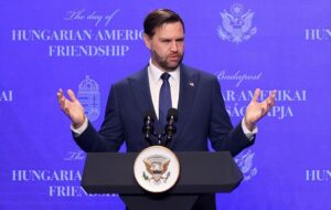 Венс розкритикував “торги” між Україною і Росією