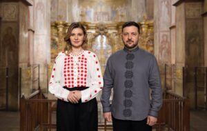 Зеленські привітали українців з Великоднем