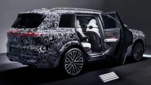 Audi розсекретила салон нового кросоверу Q9