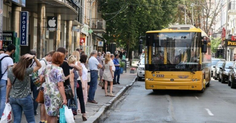 Безкоштовний проїзд лімітують: за що пенсіонерам доведеться платити