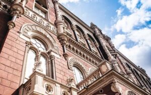 Долар оновив історичний максимум в Україні
