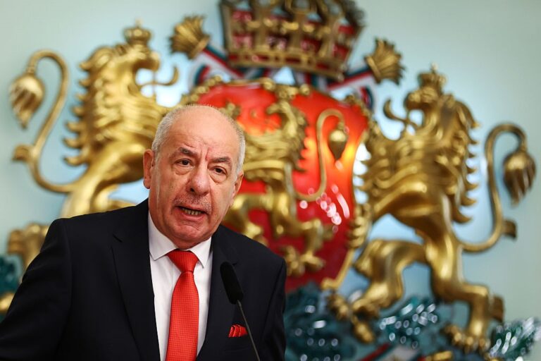 Президент Угорщини відкинув вимогу Мадяра про відставку