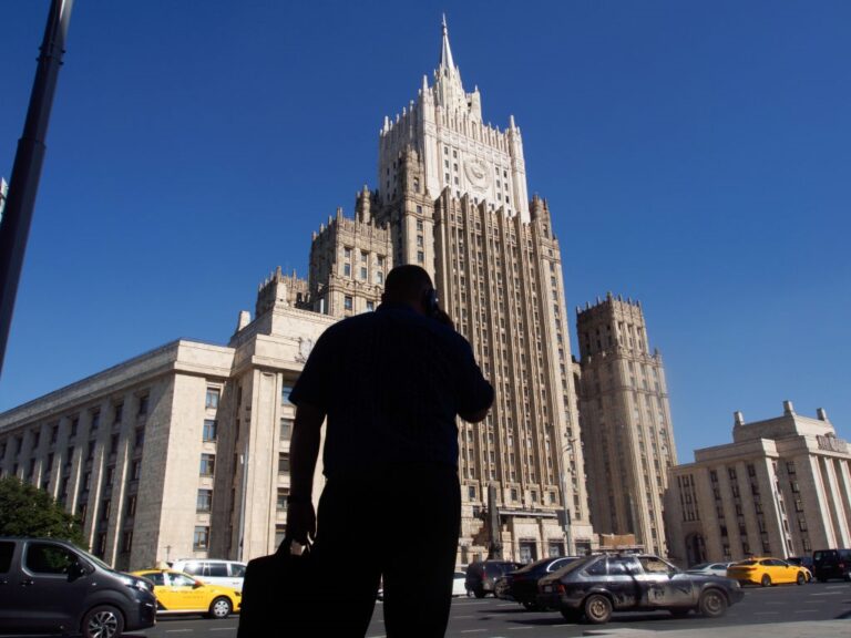 РФ планує подати до суду на країни Балтії за “утиски росіян”