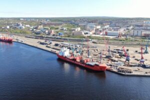 Росія готує нафтовий експорт через арктичний порт