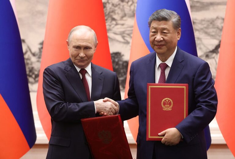 Сі і Путін спільно розкритикували США