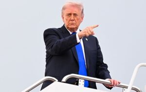 США заявили про знищення семи катерів Ірану в Ормузькій протоці