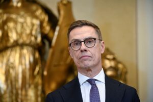 Стубб назвав три сценарії війни в Україні