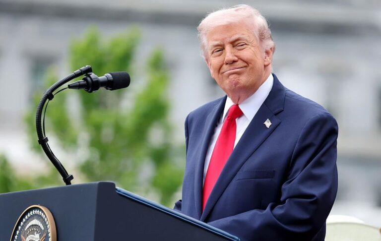 Трамп пояснив, нащо наклав нові мита авто з ЄС