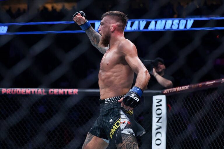 Українець отримав грошовий бонус за перемогу в UFC