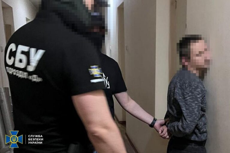 В Херсоні чиновник вимагав “відкати” за обслуговування Старлінків