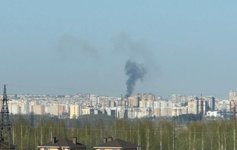 З’явився момент влучання ракети по заводу в РФ