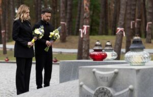 Зеленський із дружиною вшанували пам’ять жертв політичних репресій
