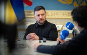 Зеленський побачив “вікно” для переговорів з РФ