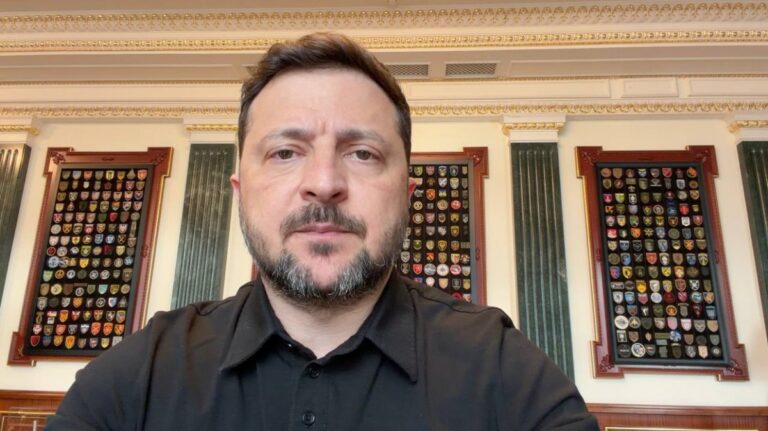 Зеленський попередив українців про можливий удар