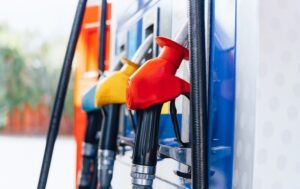 Жителі Рязані скаржаться на дефіцит бензину після зупинки НПЗ
