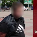 Підпалював автомобілі військовослужбовців на замовлення: поліцейські з СБУ затримали зловмисника