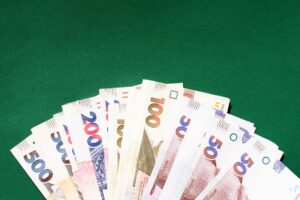 Інфляція в Україні сповільнилася до 8,2%