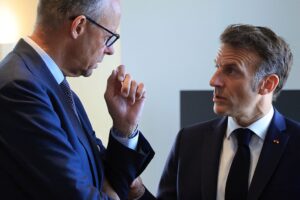 Макрон і Мерц розкритикували Кошту за рішення про переговори з РФ – ЗМІ