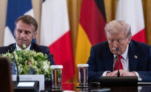 Макрон різко відреагував на торговельні погрози Трампа