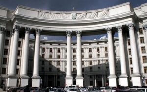 МЗС спростувало фейки про біолабораторії
