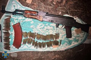 Правоохоронці затримали ще 11 продавців “трофейної” зброї в Україні