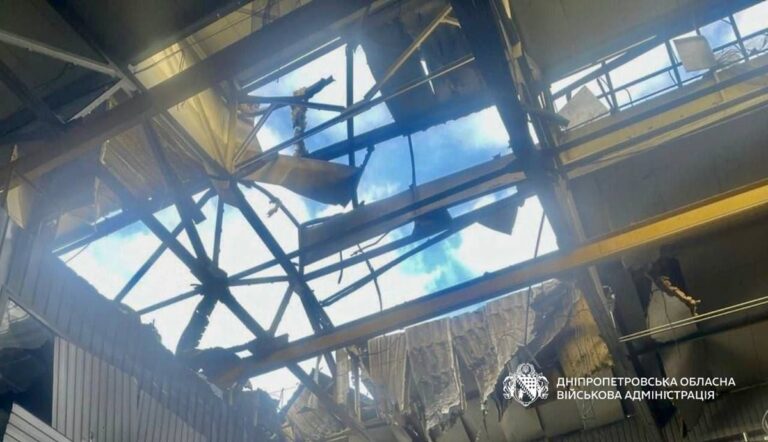 Росіяни вдарили по Дніпру: семеро поранених