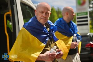 СБУ показала фото обміну полоненими