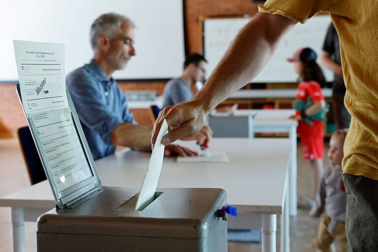 Швейцарці виступили проти ліміту населення
