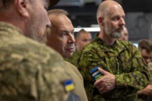 Сирський з естонським колегою відвідали фронт