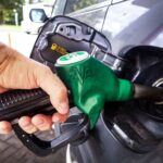 Слідом за Кримом продаж бензину обмежили у двох областях Росії