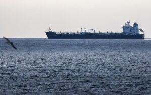 Трамп заявив про рух кораблів через Ормуз